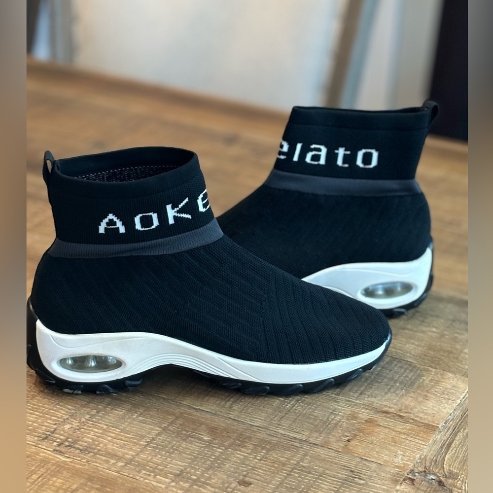 Aokelato Slip On Walking Sneakers. Women’s Sz 9.5 Arch Support | Memory Foam EUC